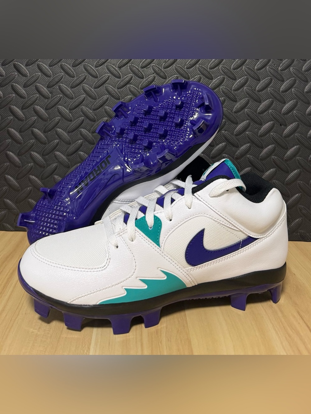 Nike Jordan Stadium 90 Low MCS Baseball Cleats Grape HQ0211-105 Mens Size 9.5